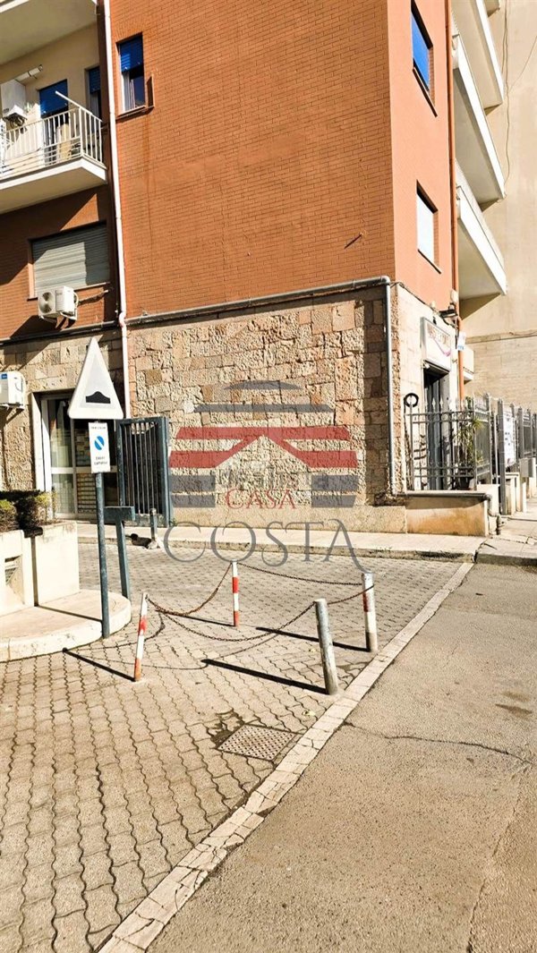 locale commerciale in vendita a Palermo