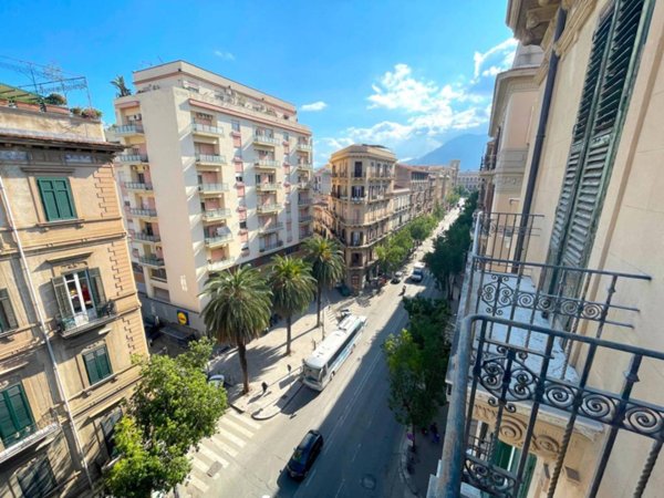 appartamento in vendita a Palermo in zona Centro storico