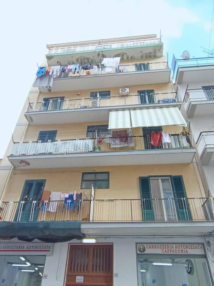 appartamento in vendita a Palermo in zona Malaspina/Palagonia