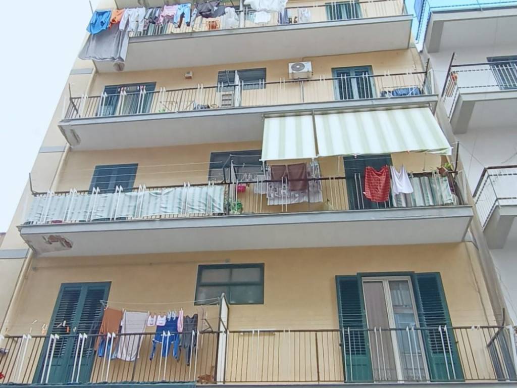appartamento in vendita a Palermo in zona Malaspina/Palagonia
