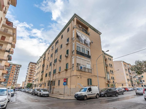 appartamento in vendita a Palermo in zona Montegrappa / Santa Rosalia