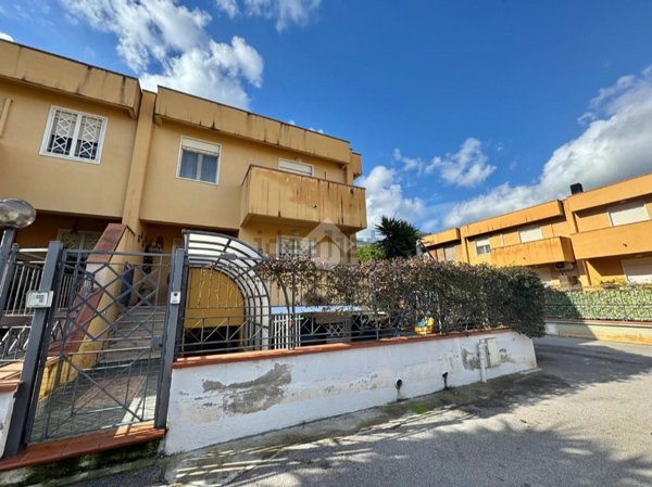 casa indipendente in vendita a Palermo in zona Borgo Nuovo