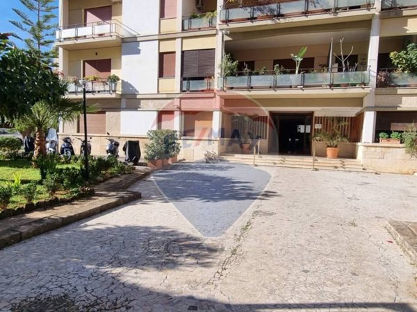 appartamento in vendita a Palermo in zona Libertà