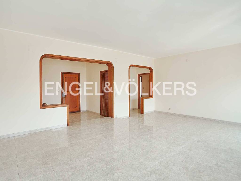 appartamento in vendita a Palermo in zona Malaspina/Palagonia
