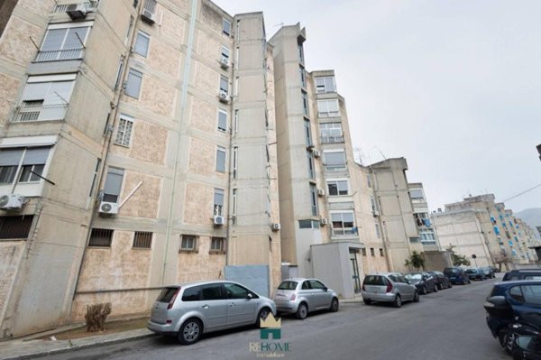 appartamento in vendita a Palermo in zona Montegrappa / Santa Rosalia