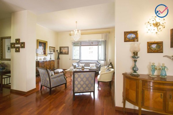 appartamento in vendita a Palermo in zona Zisa