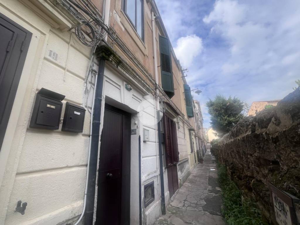 appartamento in vendita a Palermo in zona Zisa