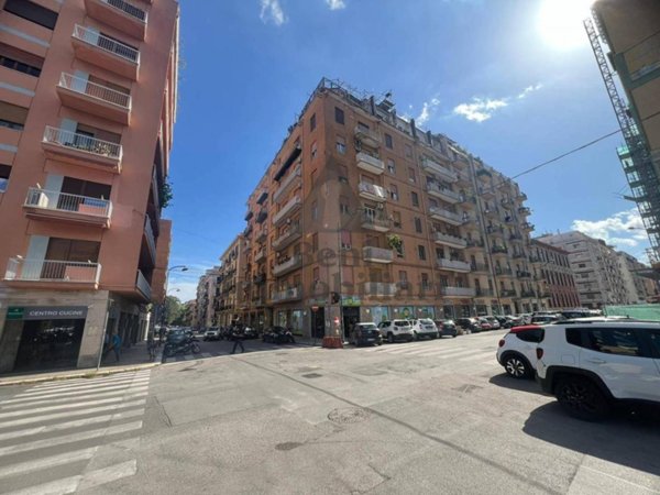 appartamento in vendita a Palermo in zona Politeama