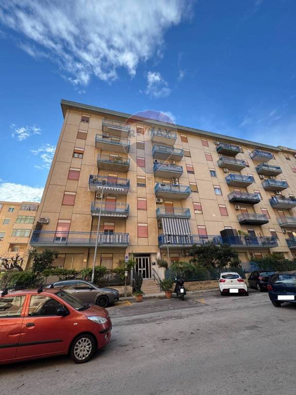 appartamento in vendita a Palermo in zona Montegrappa / Santa Rosalia