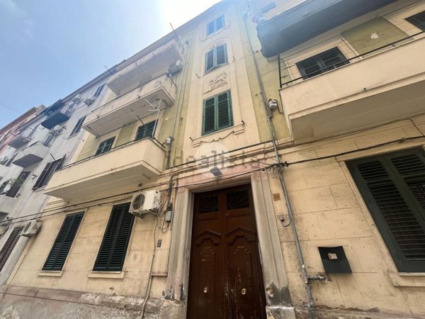 appartamento in vendita a Palermo in zona Zisa