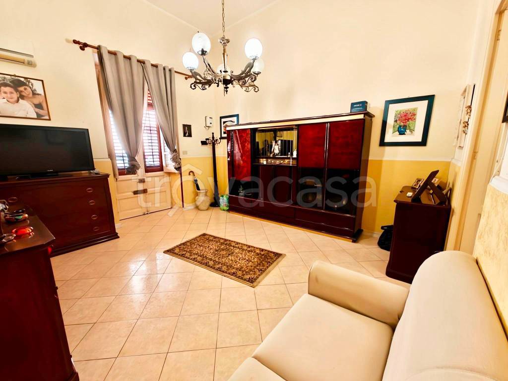 appartamento in vendita a Palermo in zona Zisa