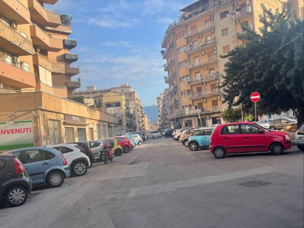 quadrivano in vendita a Palermo in zona Malaspina/Palagonia