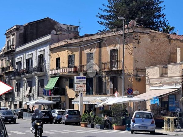 appartamento in vendita a Palermo in zona Arenella/Vergine Maria