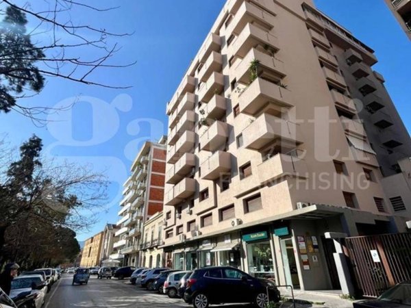 ufficio in vendita a Palermo in zona Libertà