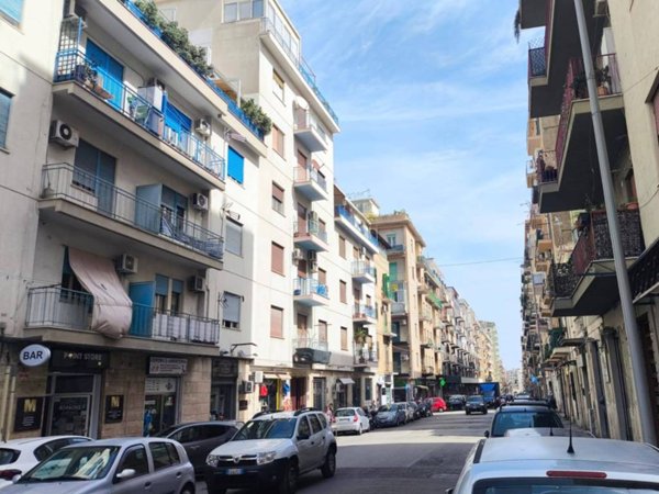 locale di sgombero in vendita a Palermo in zona Malaspina/Palagonia