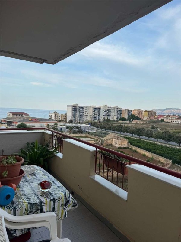 appartamento in vendita a Palermo in zona Roccella