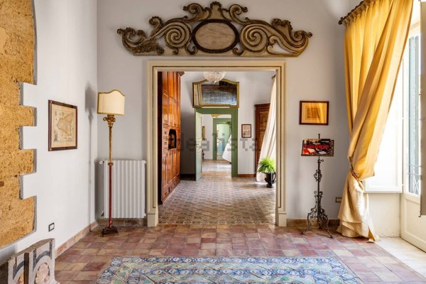 appartamento in vendita a Palermo in zona Centro storico