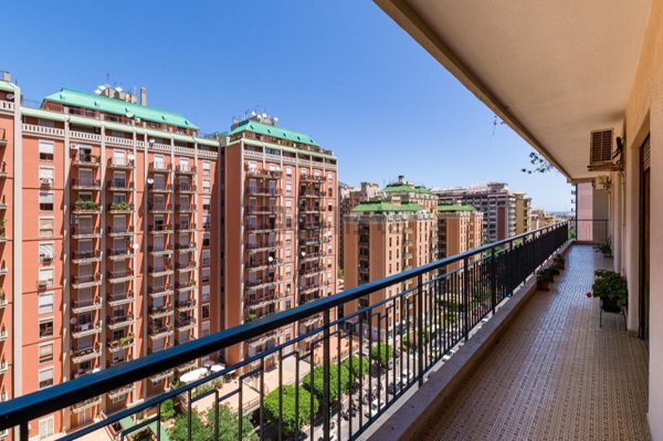 appartamento in vendita a Palermo in zona Malaspina/Palagonia