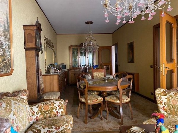 appartamento in vendita a Palermo in zona Zisa