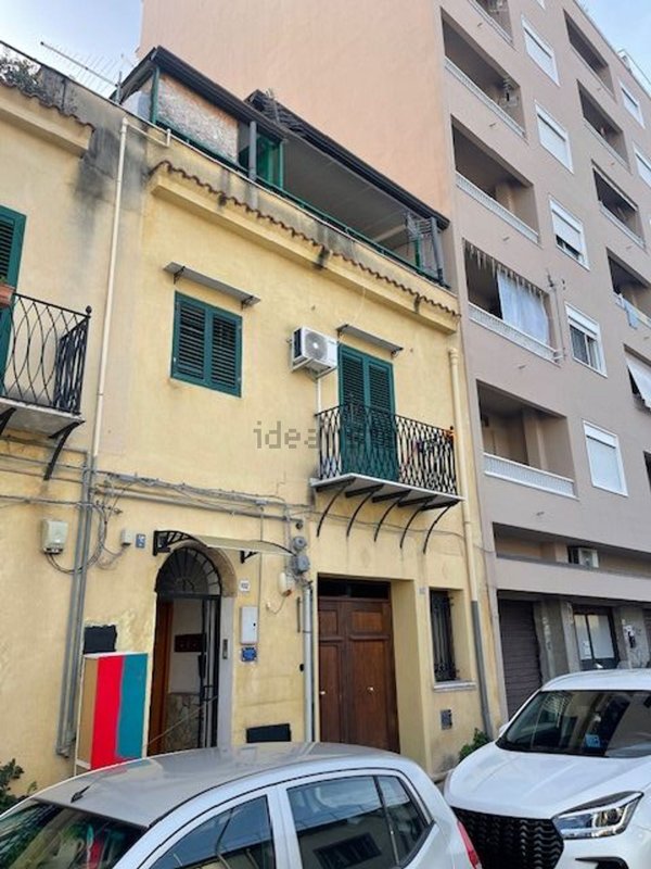 appartamento in vendita a Palermo in zona Montegrappa / Santa Rosalia