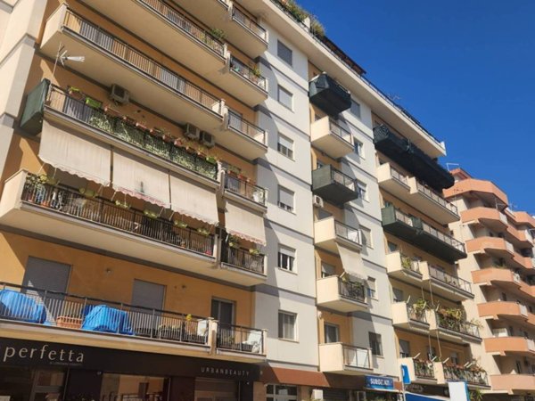 appartamento in vendita a Palermo in zona Malaspina/Palagonia