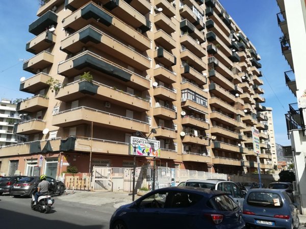 appartamento in vendita a Palermo in zona Malaspina/Palagonia