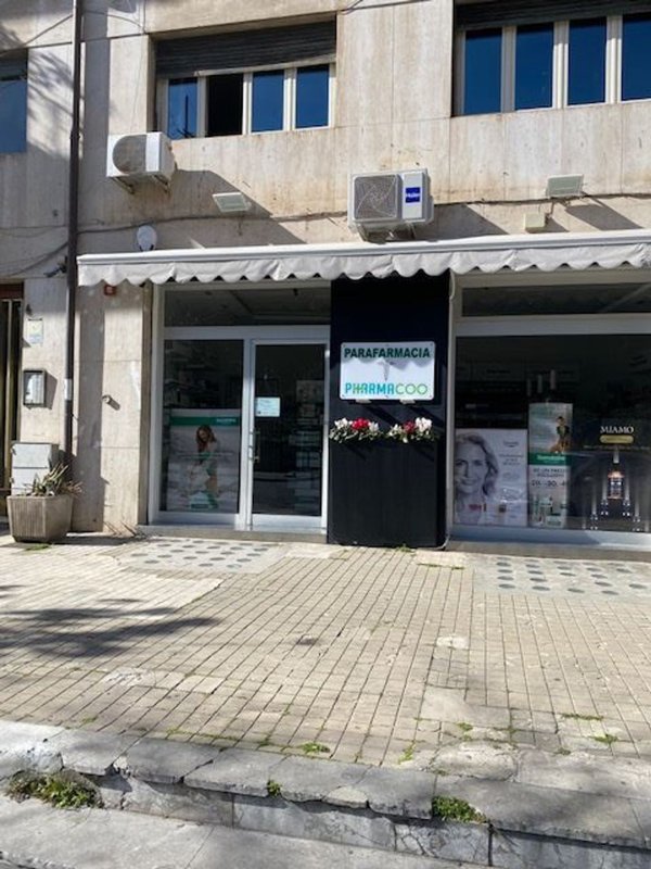 locale commerciale in vendita a Palermo in zona Libertà
