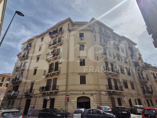 appartamento in vendita a Palermo in zona Montegrappa / Santa Rosalia