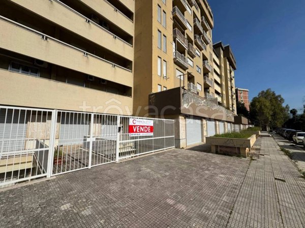 ufficio in vendita a Palermo in zona Baida