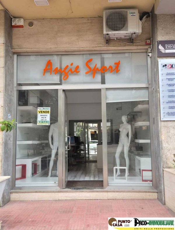 negozio in vendita a Palermo