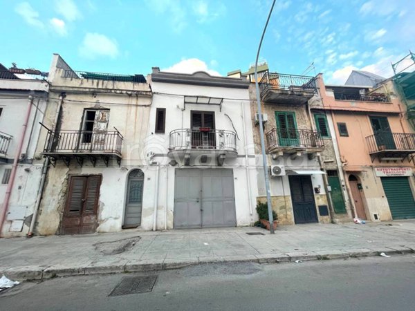 appartamento in vendita a Palermo in zona Malaspina/Palagonia