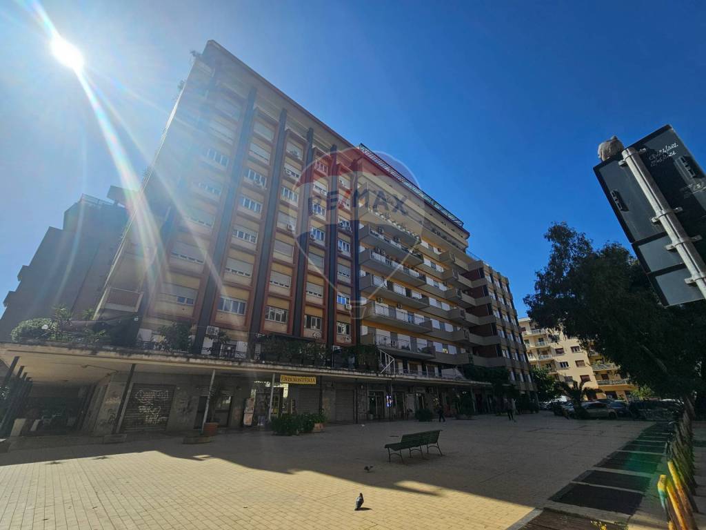 appartamento in vendita a Palermo in zona Politeama