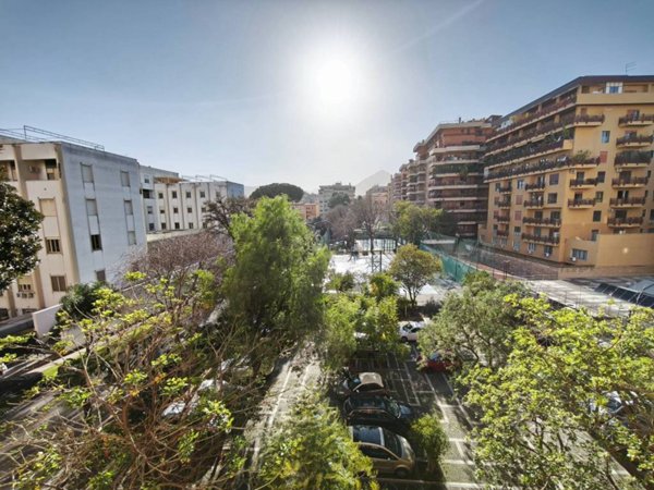 casa indipendente in vendita a Palermo in zona Libertà