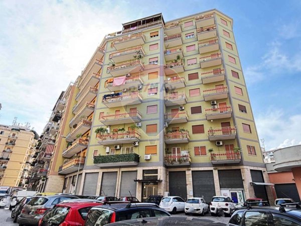 appartamento in vendita a Palermo in zona Malaspina/Palagonia