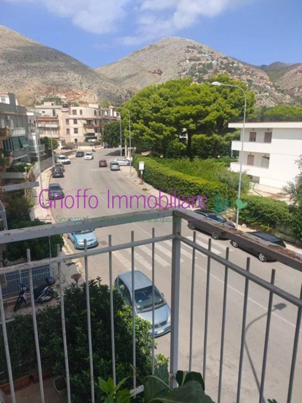 appartamento in vendita a Palermo in zona Partanna