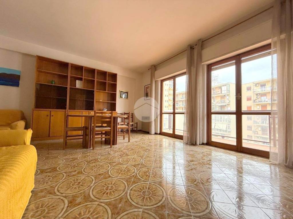 appartamento in vendita a Palermo in zona Malaspina/Palagonia