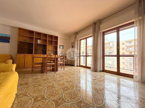 appartamento in vendita a Palermo in zona Malaspina/Palagonia