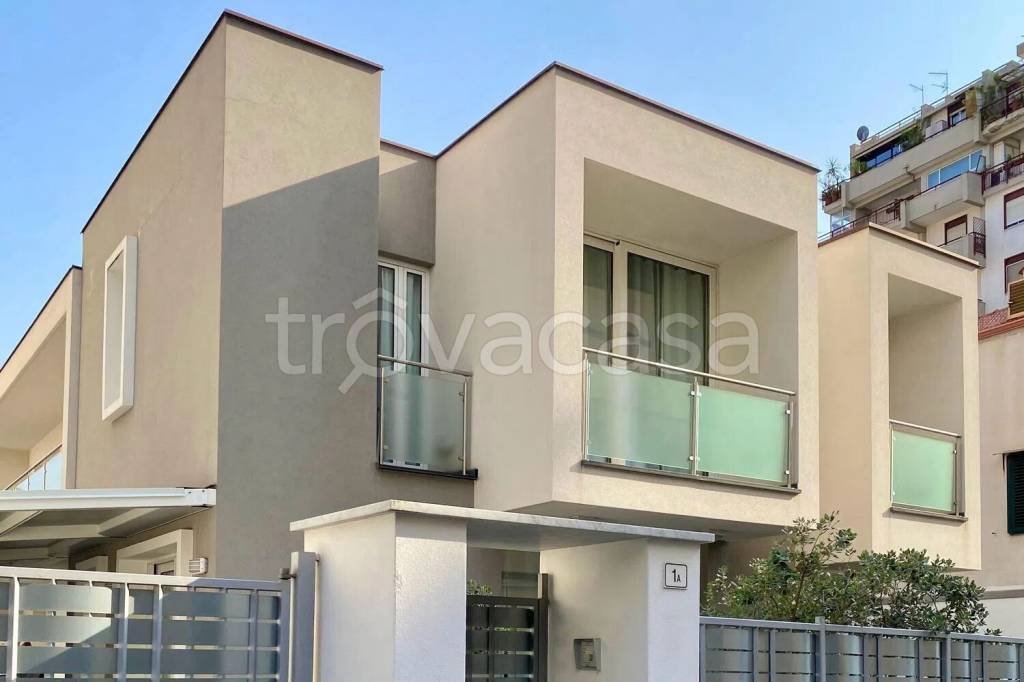 casa indipendente in vendita a Palermo in zona San Lorenzo