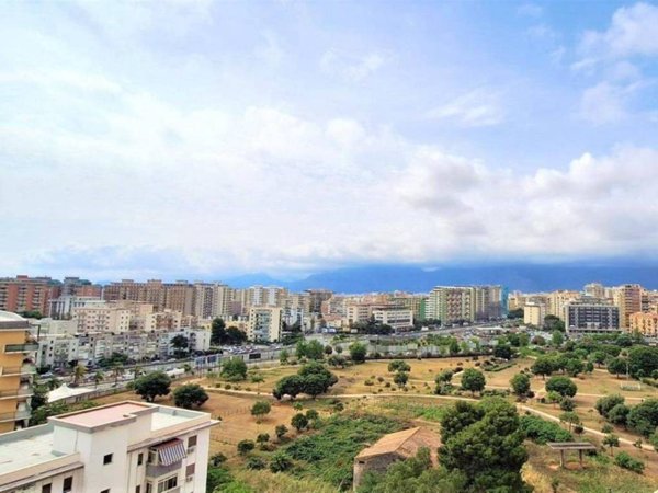 appartamento in vendita a Palermo in zona Uditore