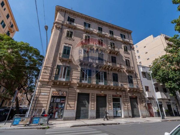 negozio in vendita a Palermo