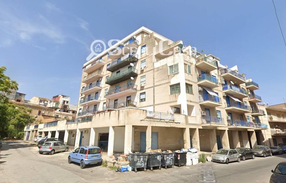 appartamento in vendita a Palermo in zona Zisa