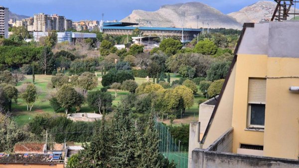 appartamento in vendita a Palermo in zona Arenella/Vergine Maria
