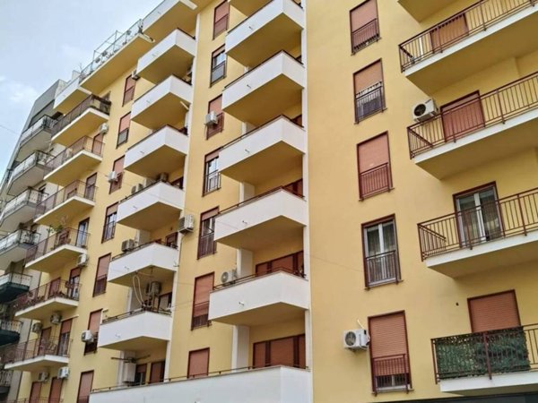 appartamento in vendita a Palermo in zona Montegrappa / Santa Rosalia