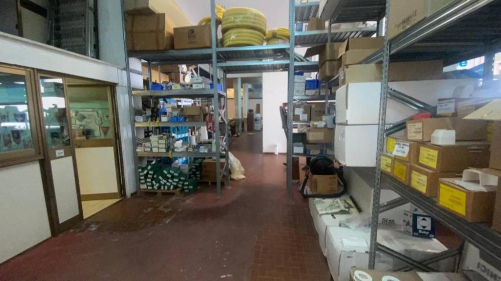 locale di sgombero in vendita a Palermo in zona Malaspina/Palagonia
