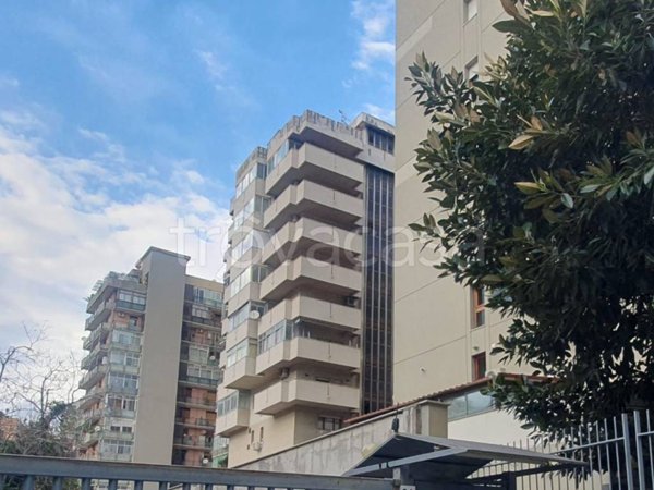 appartamento in vendita a Palermo in zona Politeama