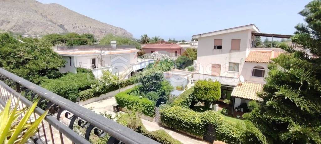 appartamento in vendita a Palermo in zona Mondello