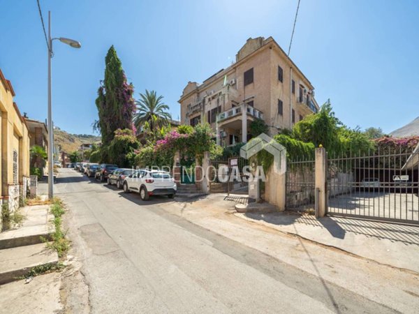 appartamento in vendita a Palermo in zona Baida