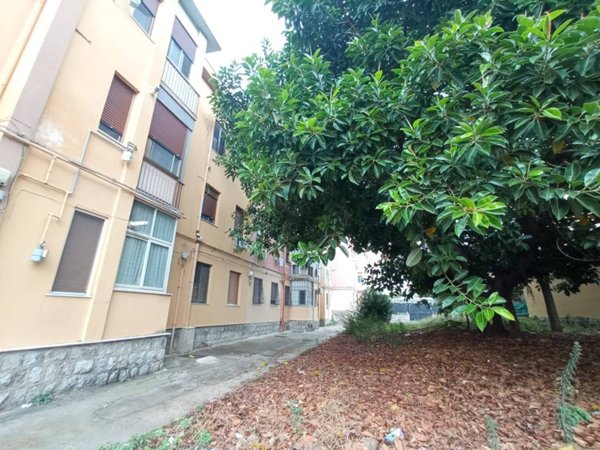 appartamento in vendita a Palermo in zona Zisa
