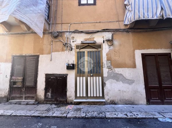appartamento in vendita a Palermo in zona Zisa