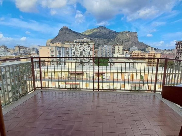 appartamento in vendita a Palermo in zona Montepellegrino